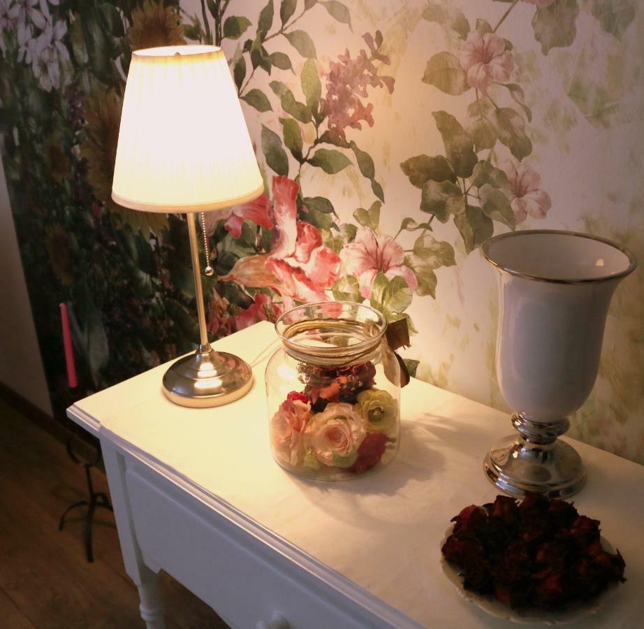 Soutterain - Wohnung Mit Senkgarten Weingarten  Esterno foto
