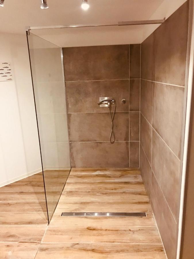 Soutterain - Wohnung Mit Senkgarten Weingarten  Esterno foto