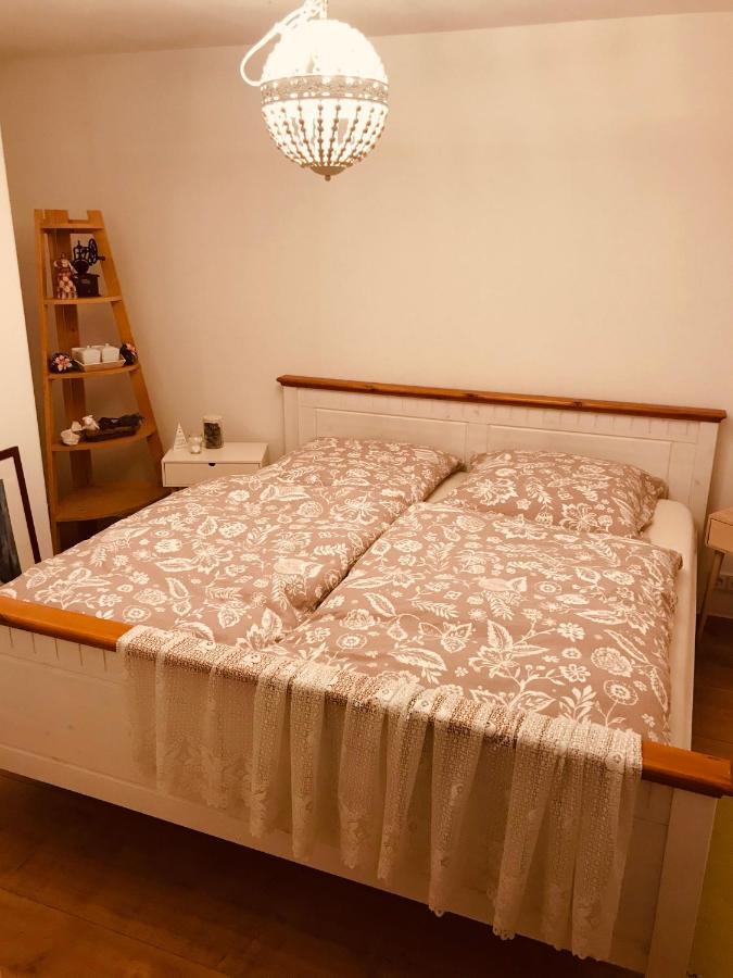 Soutterain - Wohnung Mit Senkgarten Weingarten  Esterno foto
